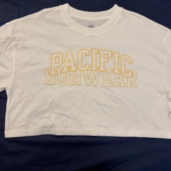 PacSun Tops - Pacific Sunwear PacSun NWT White Cropped Short Sleeve Large